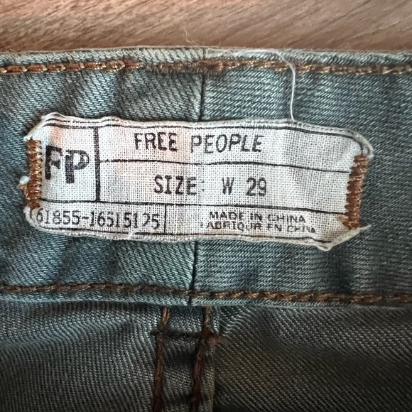Free People green denim jeans, lovely muted color great condition size 29 - Picture 4 of 9